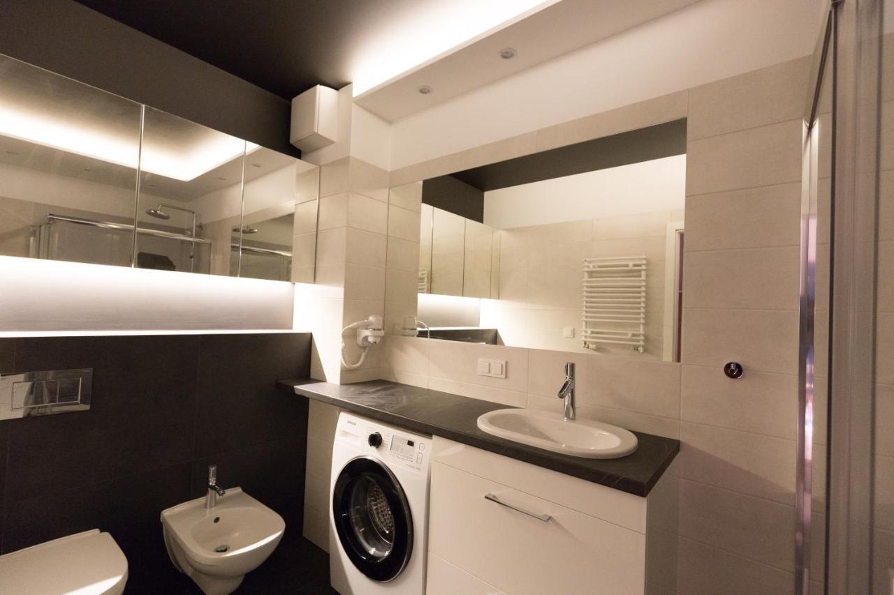 Apartlogy Aura2 78 - Experience Intelligent Living While Travelling Apartment กดัญสก์ ภายนอก รูปภาพ