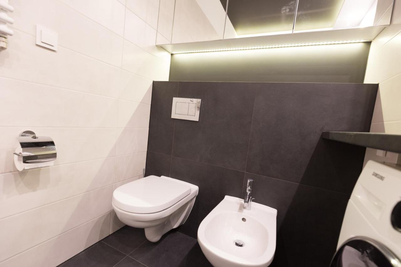 Apartlogy Aura2 78 - Experience Intelligent Living While Travelling Apartment กดัญสก์ ภายนอก รูปภาพ