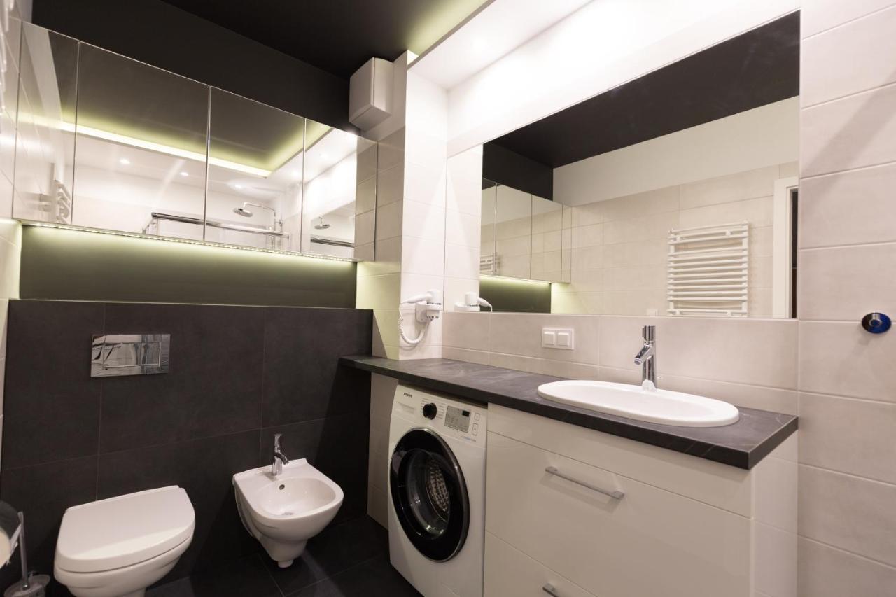 Apartlogy Aura2 78 - Experience Intelligent Living While Travelling Apartment กดัญสก์ ภายนอก รูปภาพ