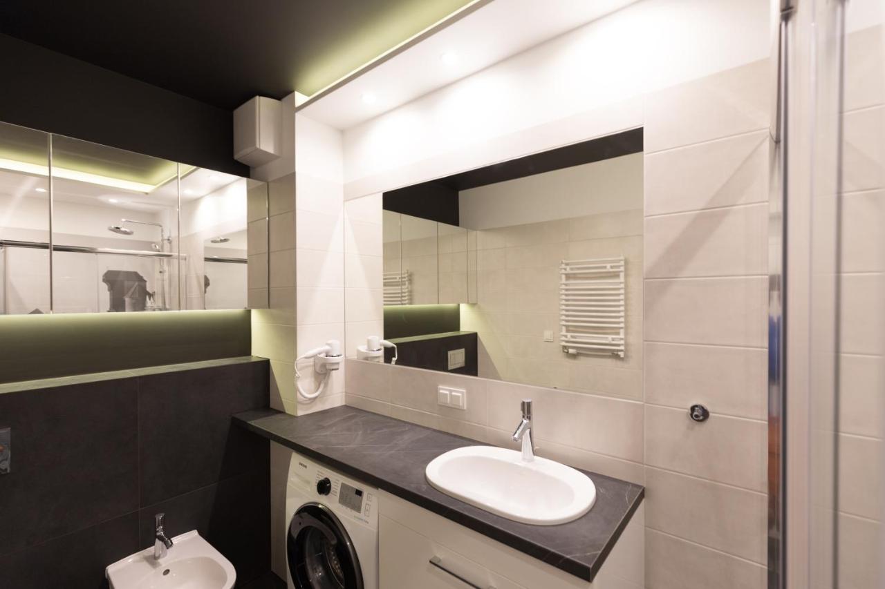 Apartlogy Aura2 78 - Experience Intelligent Living While Travelling Apartment กดัญสก์ ภายนอก รูปภาพ
